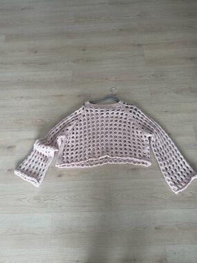 Astrid Open-Knit Cropped Sweater in Blush Pink